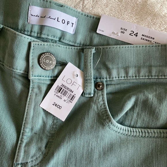 BRAND NEW!  LOFT Skinny Jeans - Picture 3 of 4